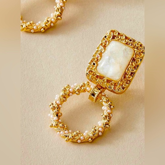 ✨🌈 Gold Square Drop Earrings 🌈✨ - Picture 4 of 14